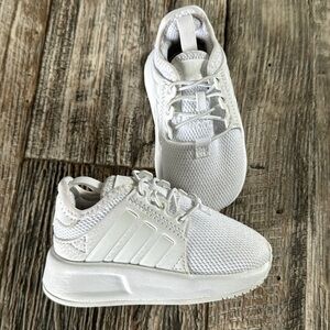 🌟Adidas Originals 🌟Swift Run Kid 5K
Toddler Shoes WHITE Boy/Girl 
Sneaker